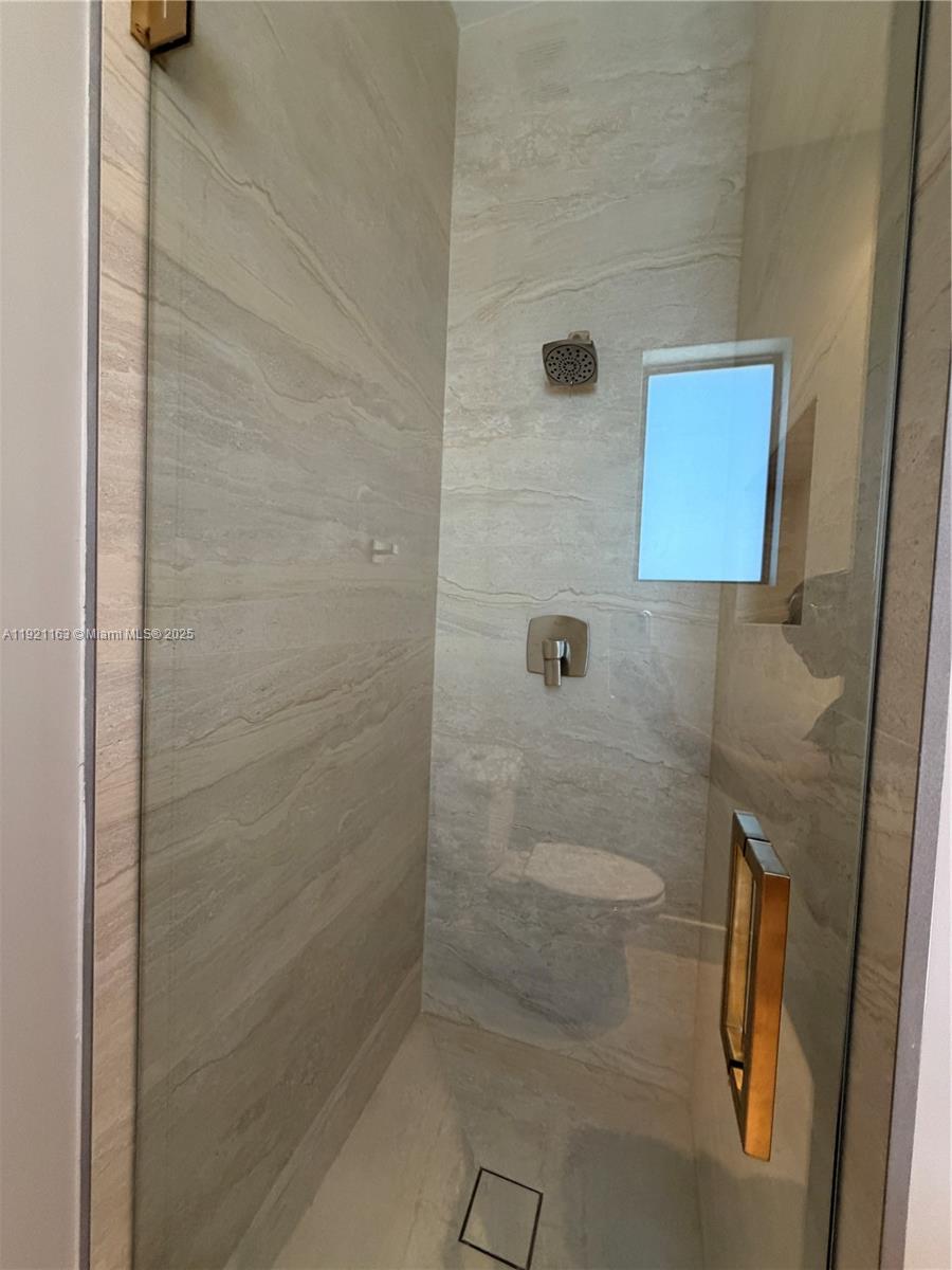 HOLLYWOOD LAKES SECTION 1 - Residential