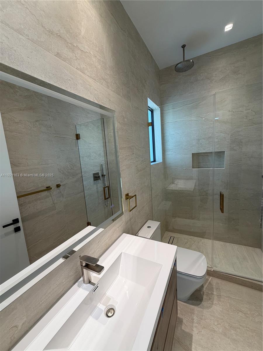 HOLLYWOOD LAKES SECTION 1 - Residential