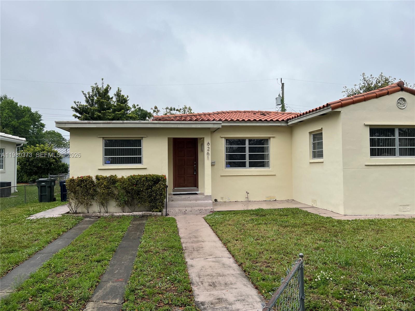 6261 NW 40th St