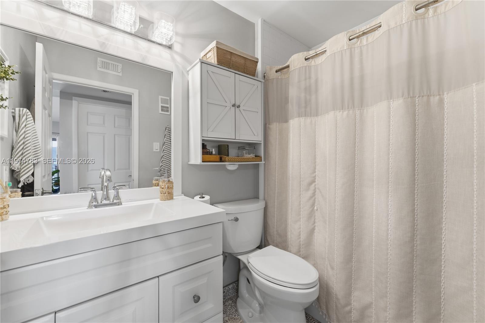 HAMMOCKS TRAILS CONDO - Residential