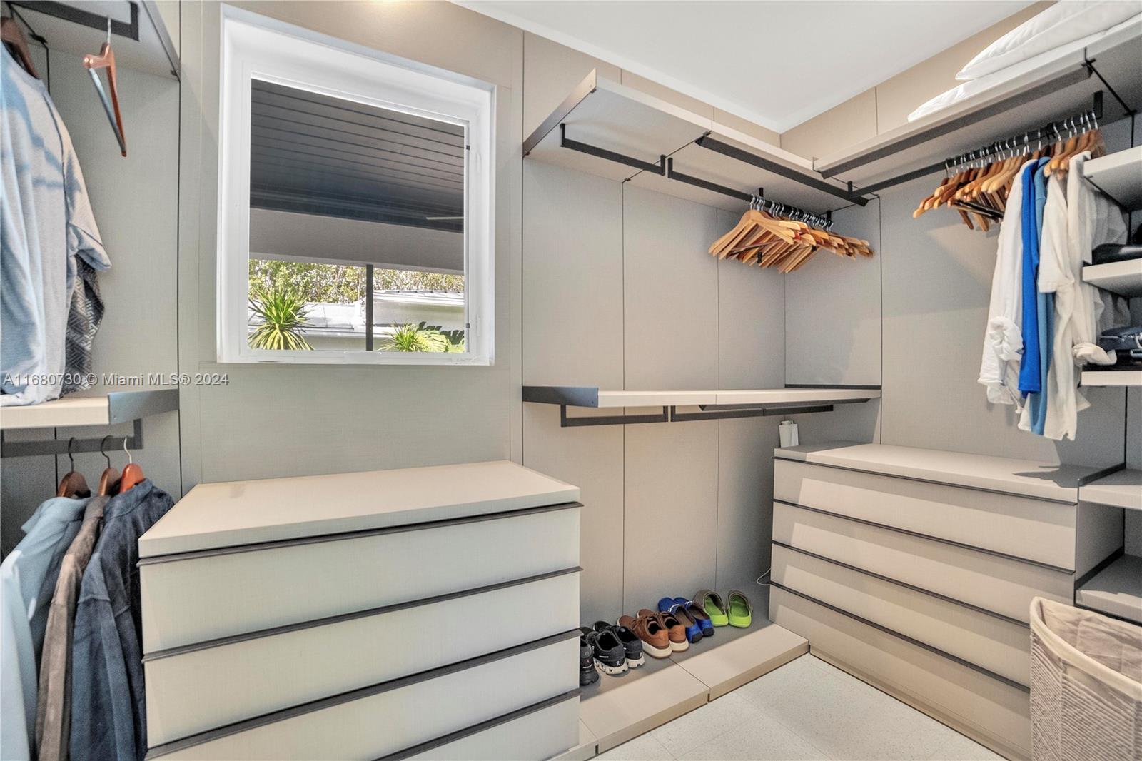 NAUTILUS EXTENSION - Residential