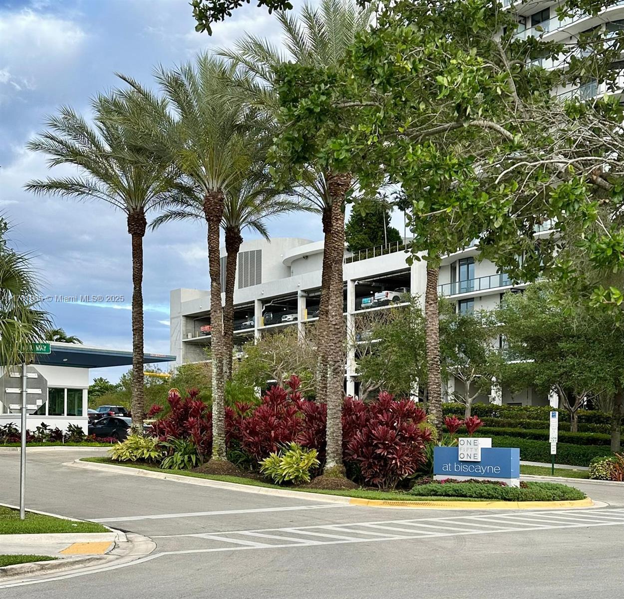 Property for Sale at 14951 Royal Oaks Ln 203, North Miami, Miami-Dade County, Florida - Bedrooms: 2 
Bathrooms: 2  - $399,000