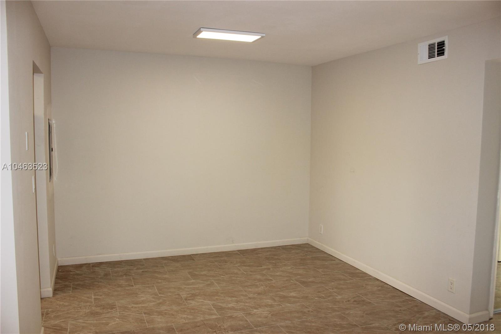 HAMPTON COURT CONDO - Residential Lease