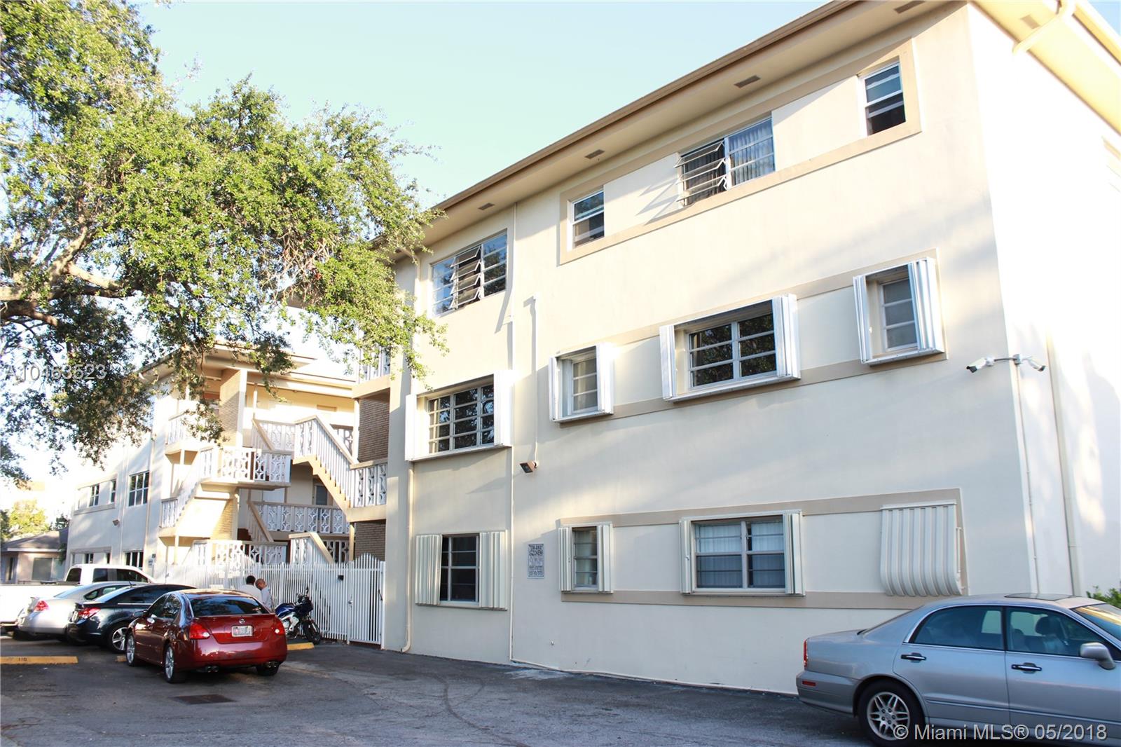 HAMPTON COURT CONDO - Residential Lease