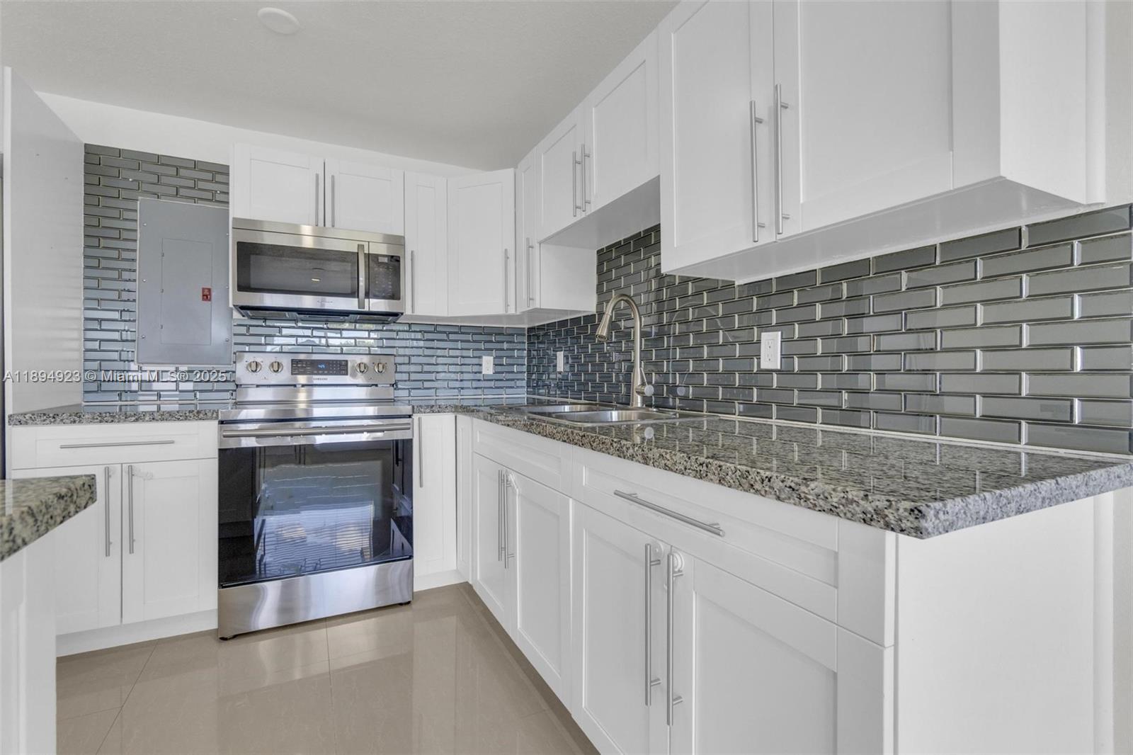 TROPICAL GARDENS ESTATES - Residential Lease
