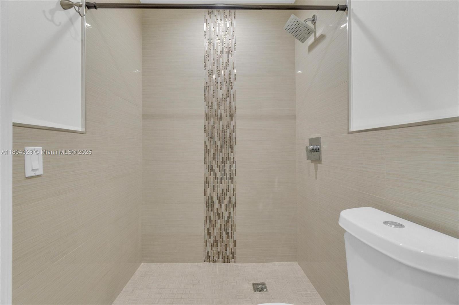 TROPICAL GARDENS ESTATES - Residential Lease