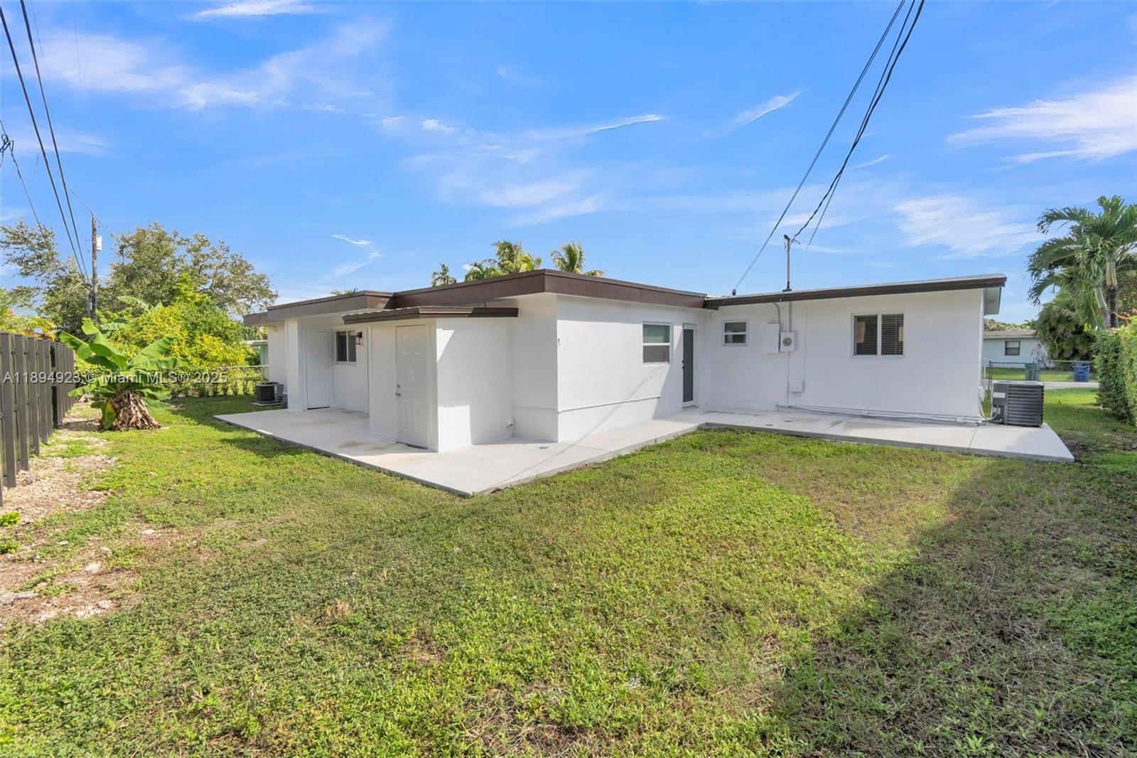 TROPICAL GARDENS ESTATES - Residential Lease