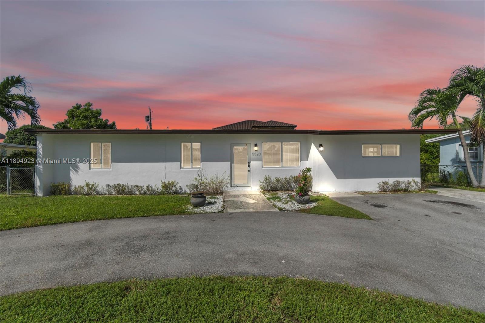 TROPICAL GARDENS ESTATES - Residential Lease
