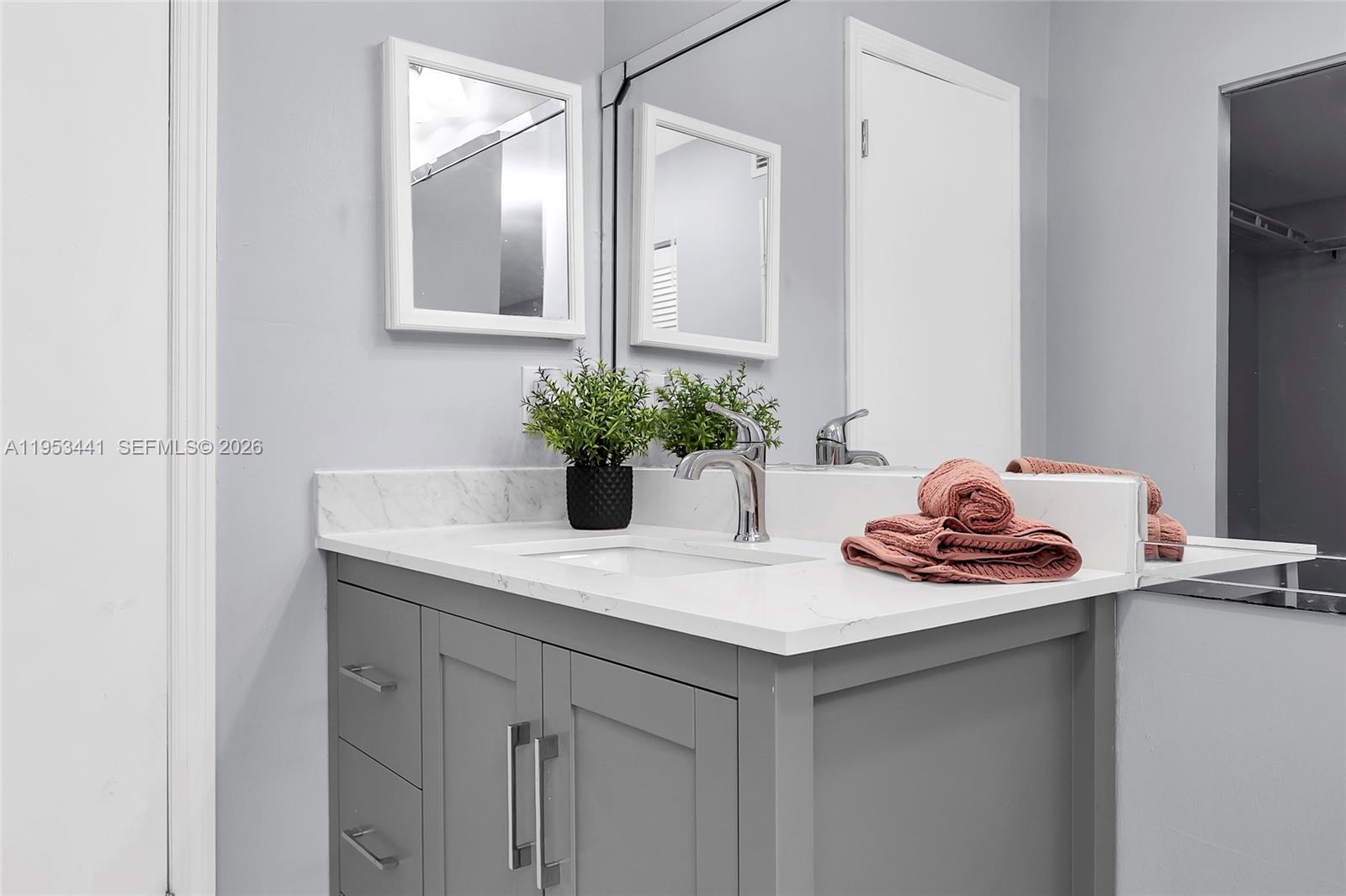 GARDEN LAKES OF INVERRARY - Residential