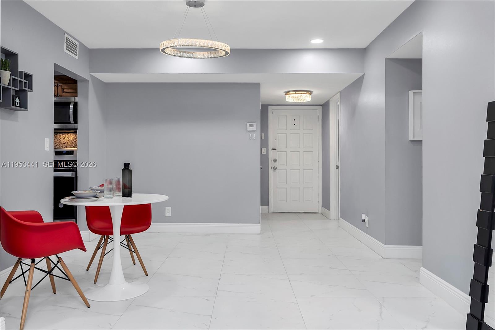 GARDEN LAKES OF INVERRARY - Residential