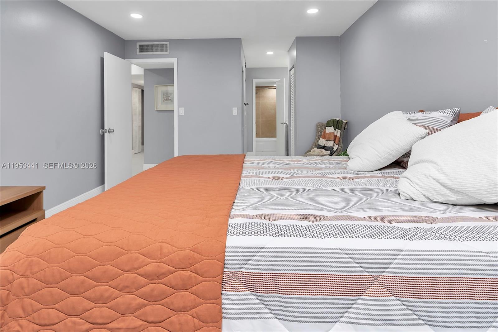 GARDEN LAKES OF INVERRARY - Residential