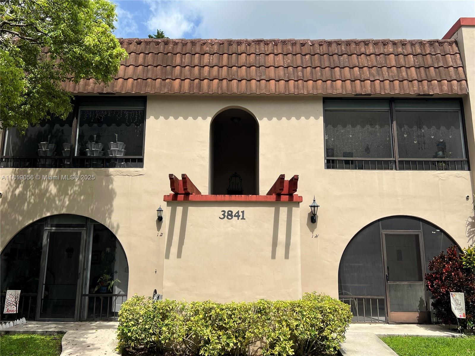 Property for Sale at 3841 Nw 84th Ave 2H, Sunrise, Miami-Dade County, Florida - Bedrooms: 2 
Bathrooms: 2  - $275,000