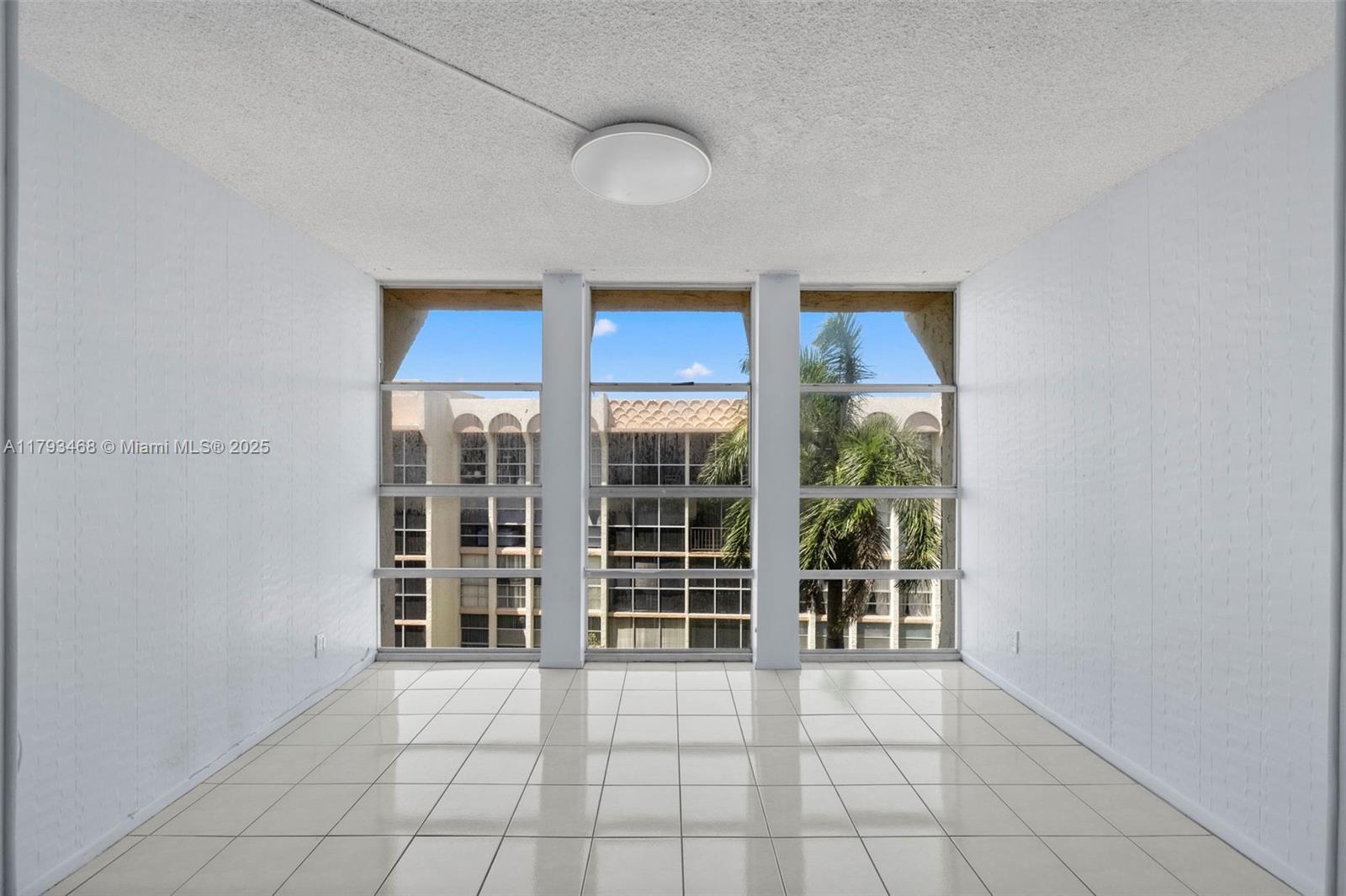 DESOTO PARK CONDO - Residential Lease