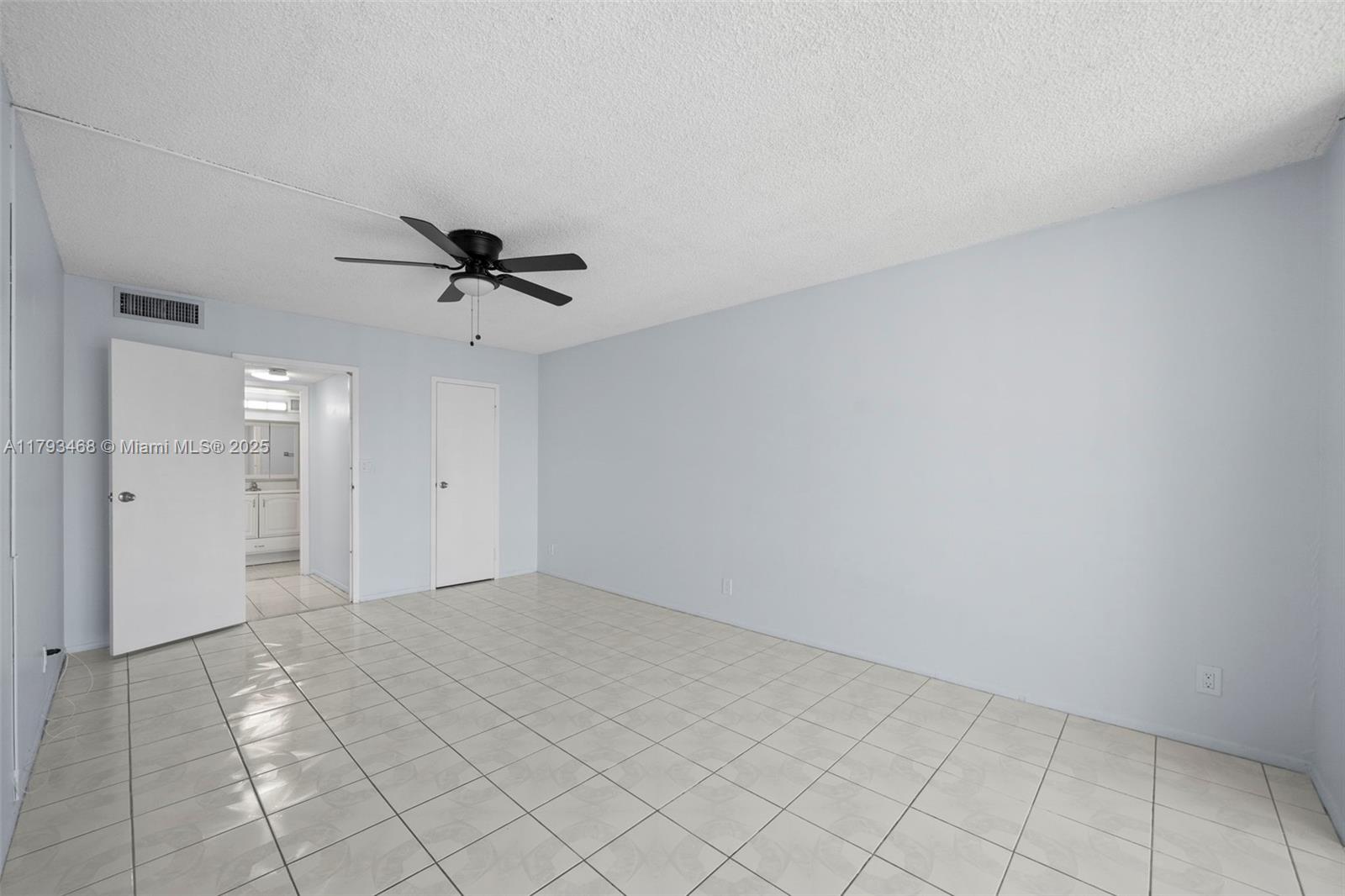 DESOTO PARK CONDO - Residential Lease