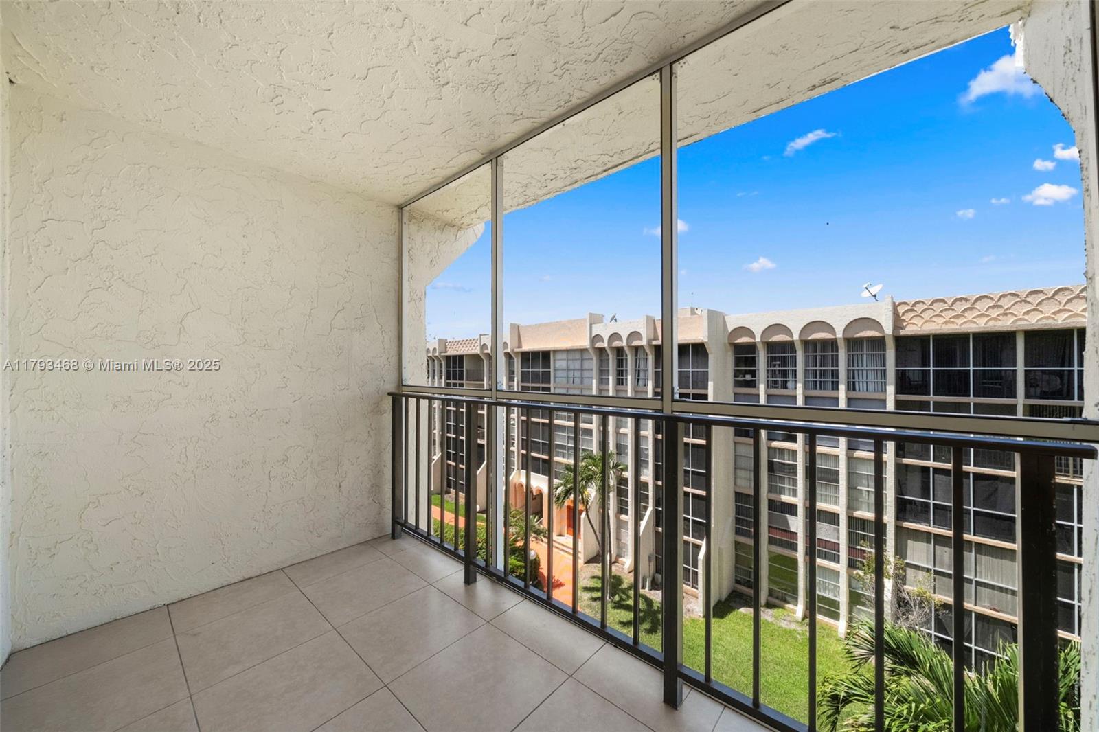 DESOTO PARK CONDO - Residential Lease