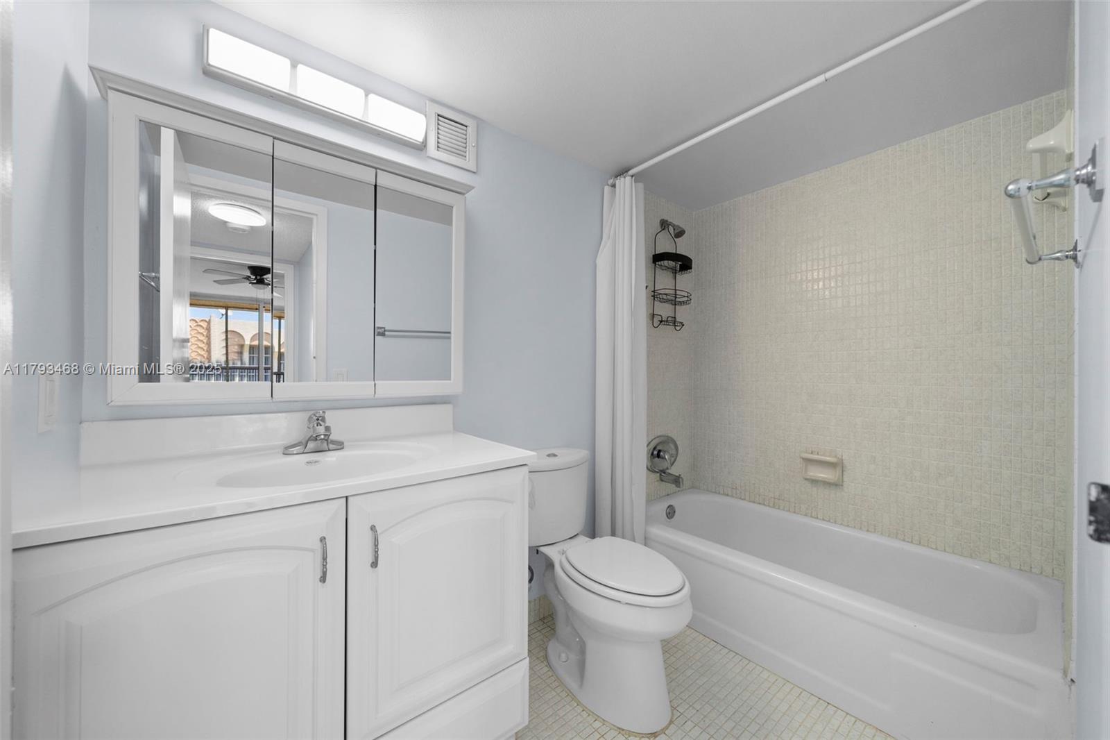 DESOTO PARK CONDO - Residential Lease