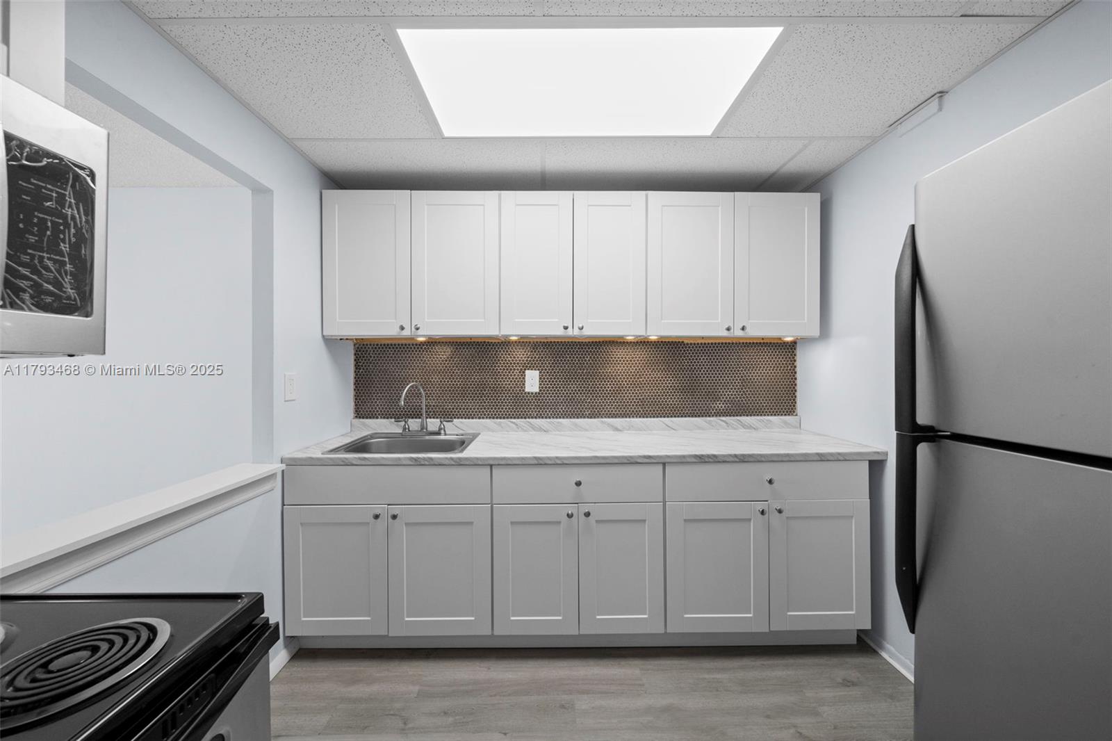 DESOTO PARK CONDO - Residential Lease