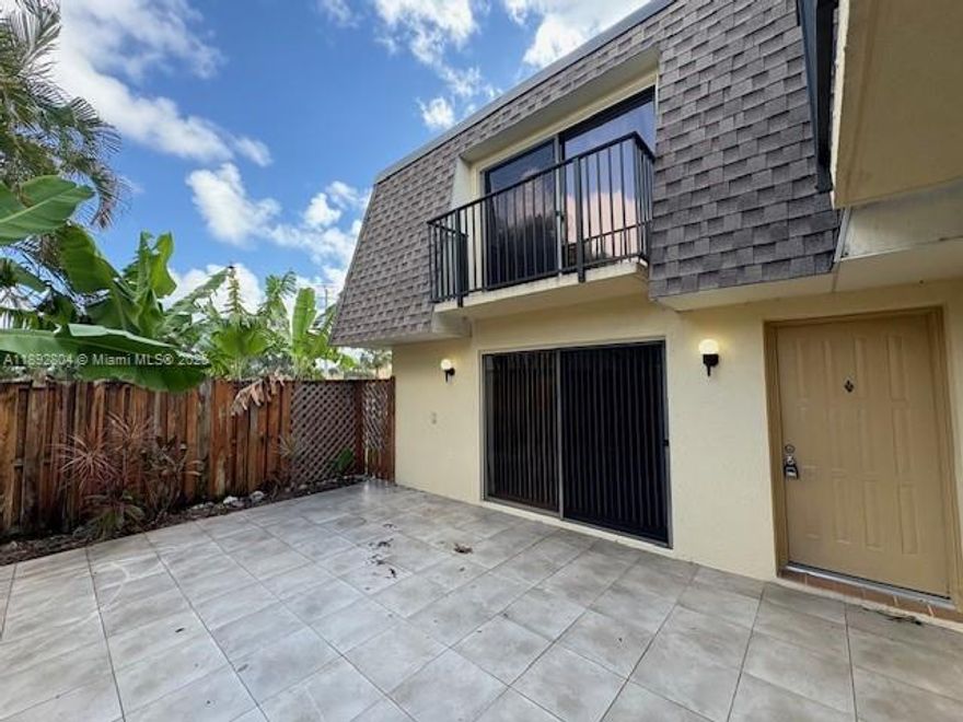 Spacious 2 bedrooms and 2.5 baths, 2 stories townhouse with a private fenced courtyard. Primary bedroom with walking closet. Both bedrooms are on the 2nd floor. Enjoy family time or entertaining in the nice, fenced courtyard. Great location just minutes from I-95. Well maintained community with Pool, club house, tennis and more.