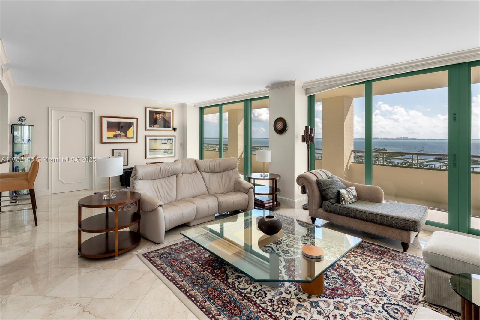 THE TOWER RESIDENCES COND - Residential