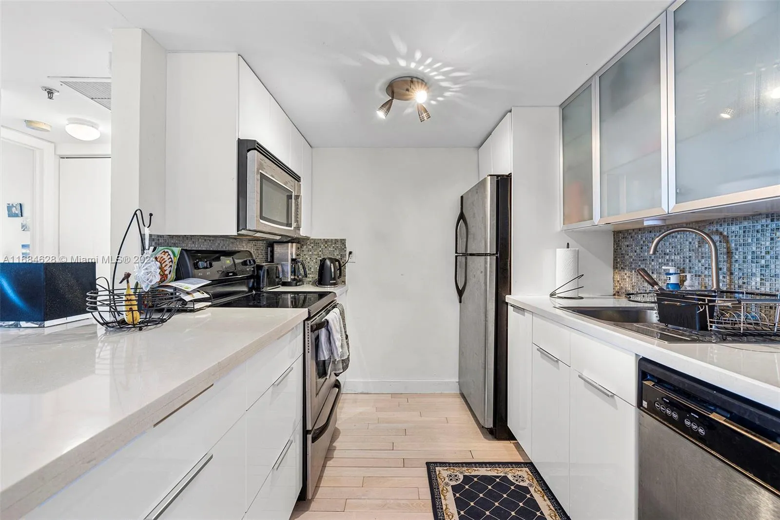 Miami Beach, Florida 33139, United States, 2 Bedrooms Bedrooms, ,2 BathroomsBathrooms,Residential,Active,36201