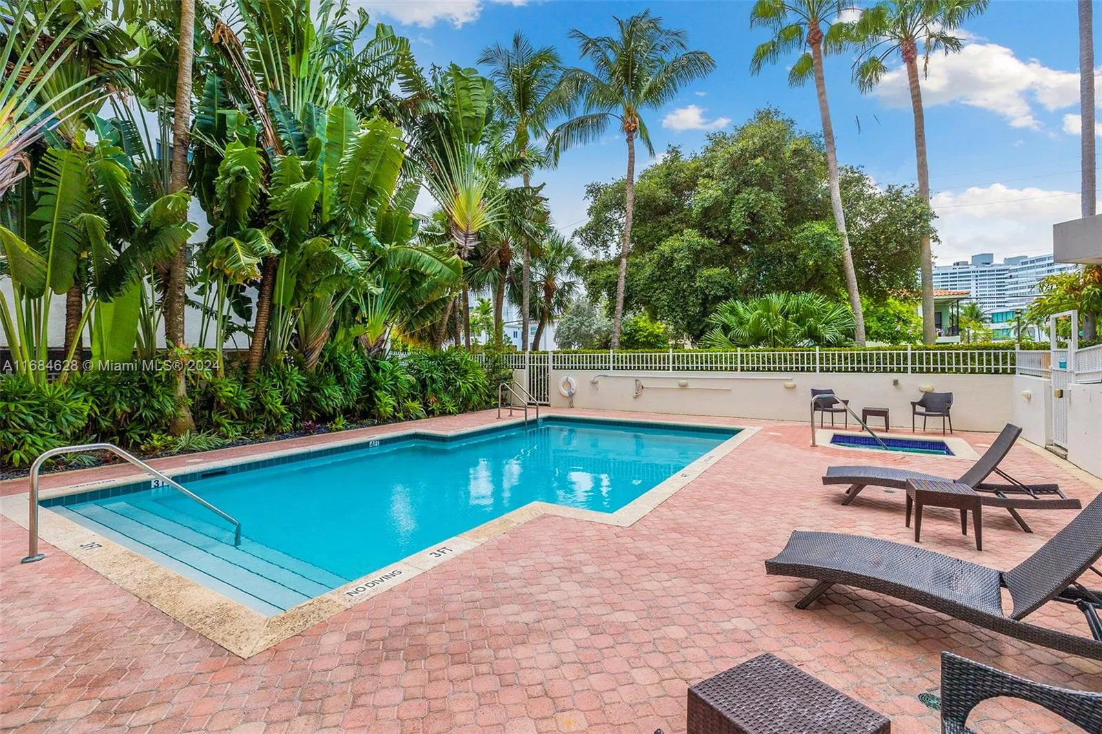 Miami Beach, Florida 33139, United States, 2 Bedrooms Bedrooms, ,2 BathroomsBathrooms,Residential,Active,36201