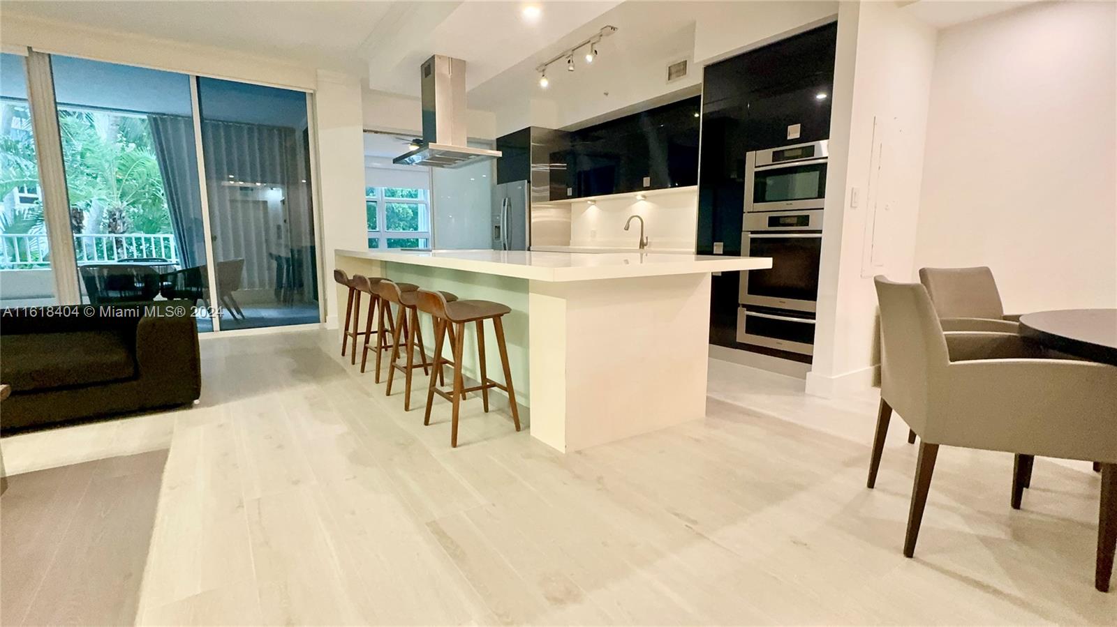 LAKE VILLA THREE CONDO - Residential