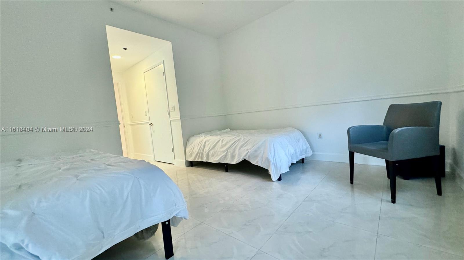 LAKE VILLA THREE CONDO - Residential