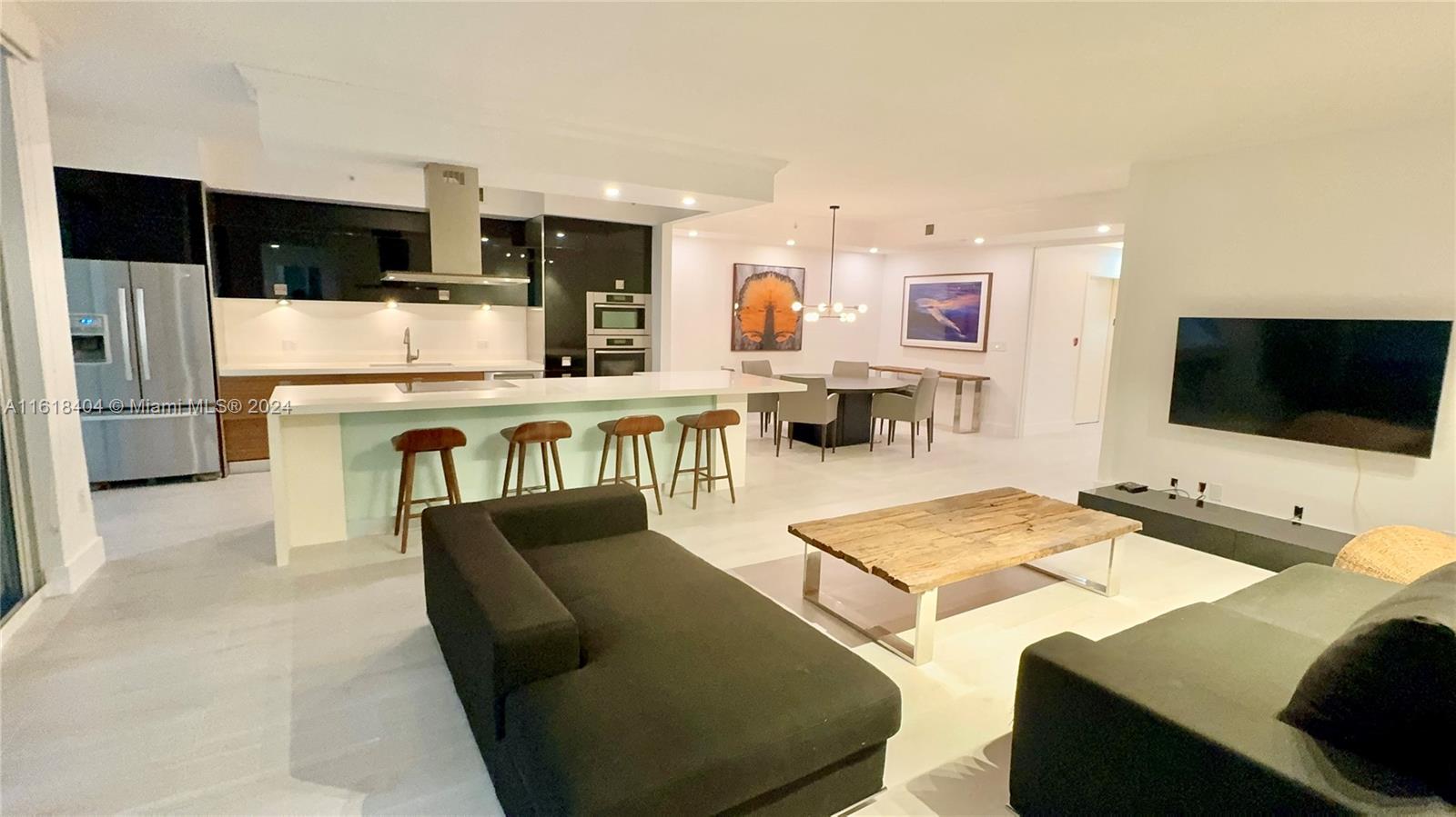 LAKE VILLA THREE CONDO - Residential