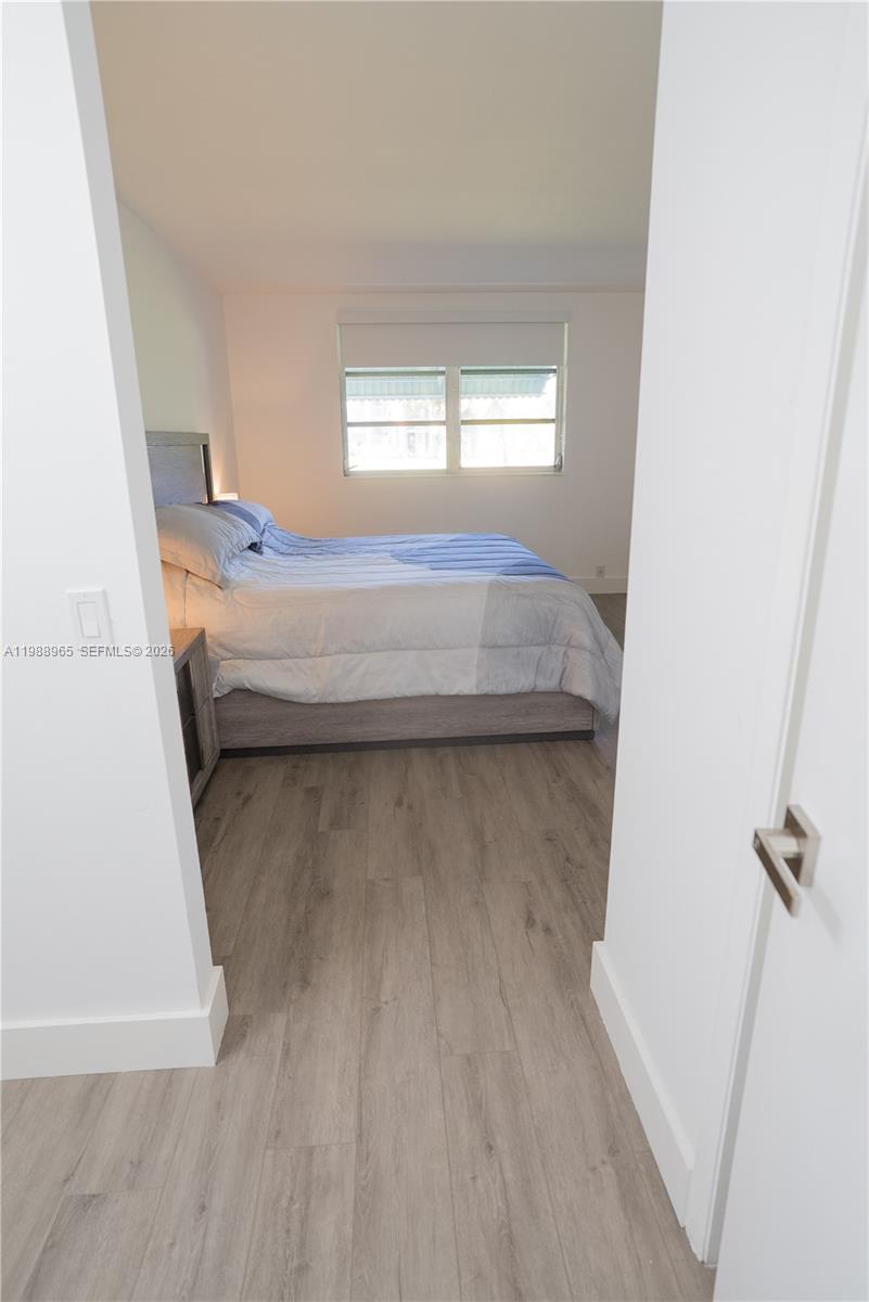 Lauderdale Oaks Condo - Residential