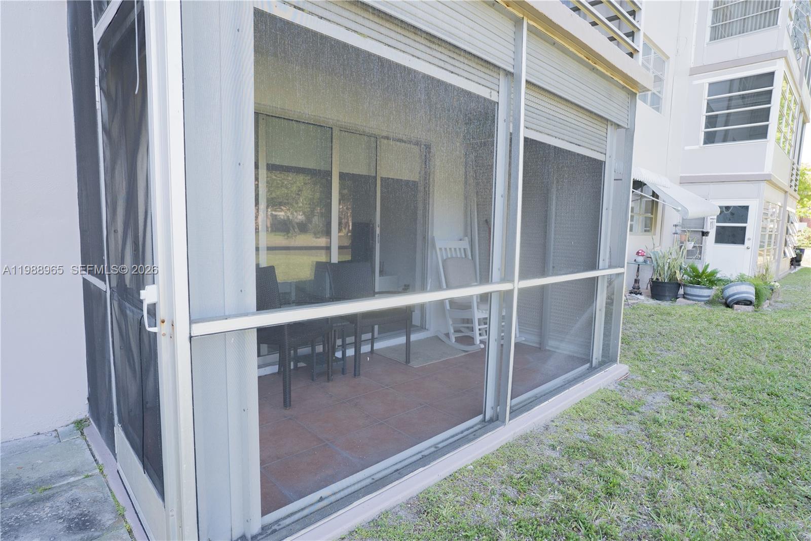 Lauderdale Oaks Condo - Residential