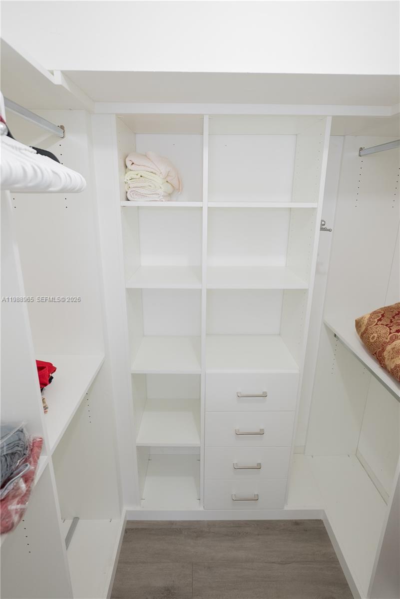 Lauderdale Oaks Condo - Residential