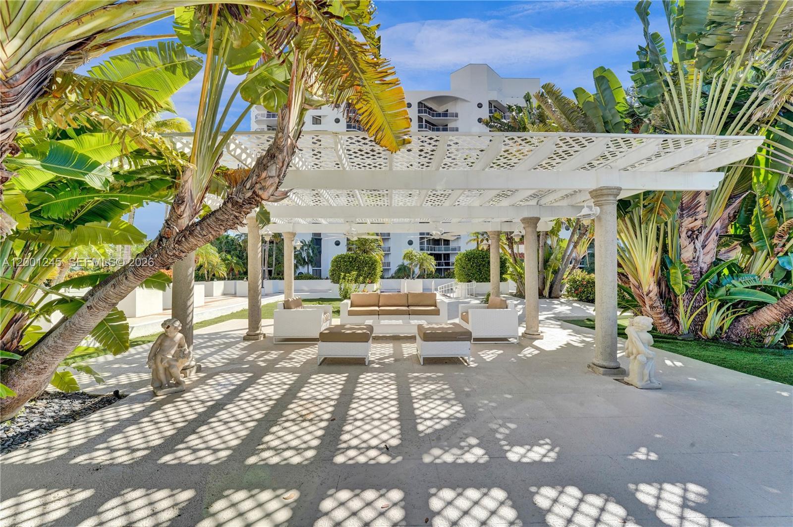 HARBOR TOWERS - Residential Lease