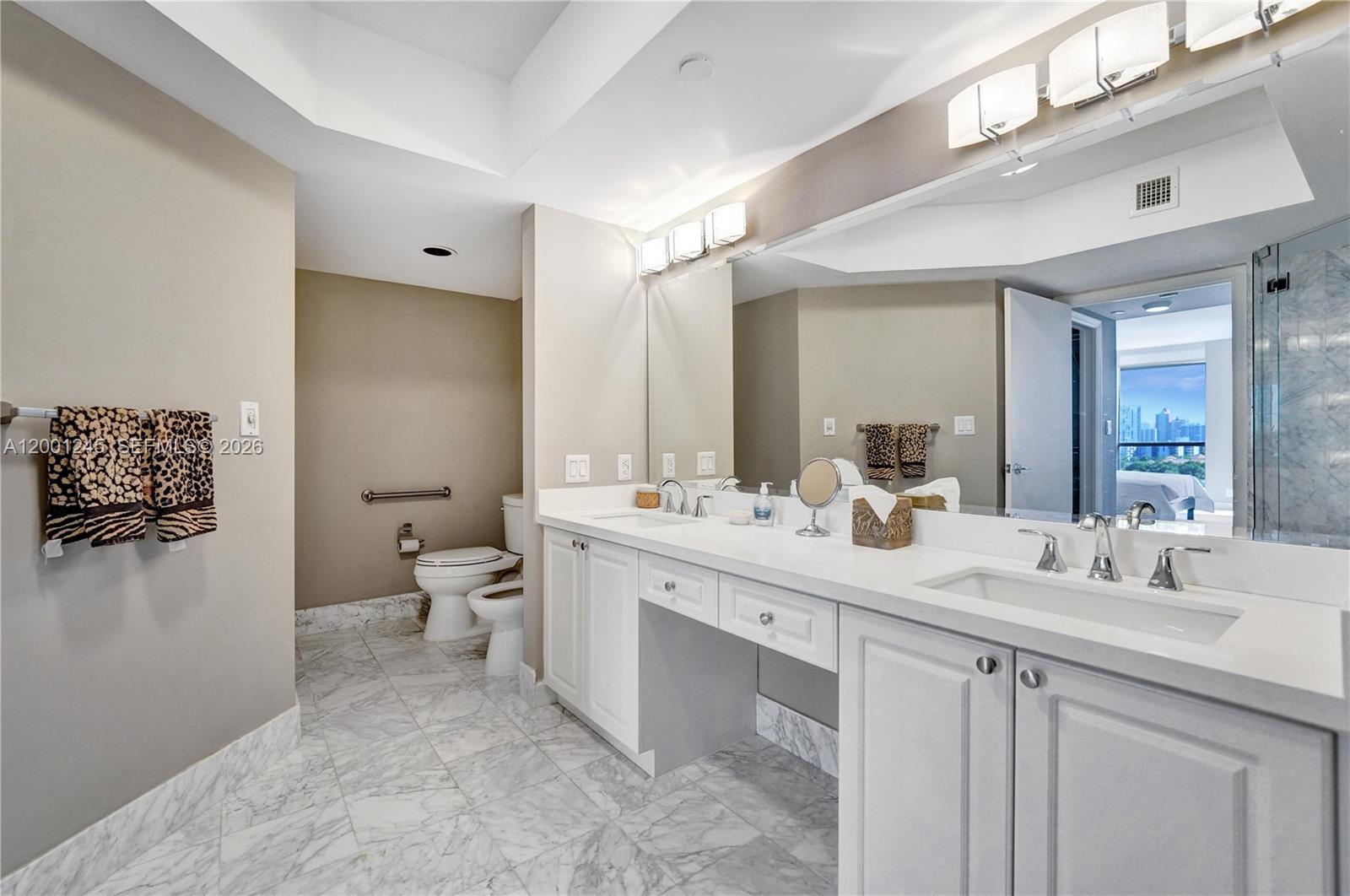 HARBOR TOWERS - Residential Lease