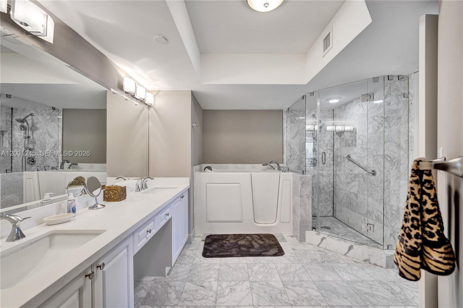 HARBOR TOWERS - Residential Lease