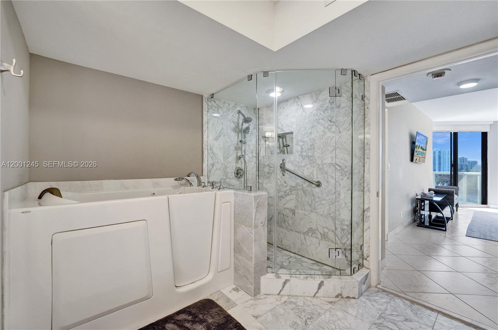 HARBOR TOWERS - Residential Lease