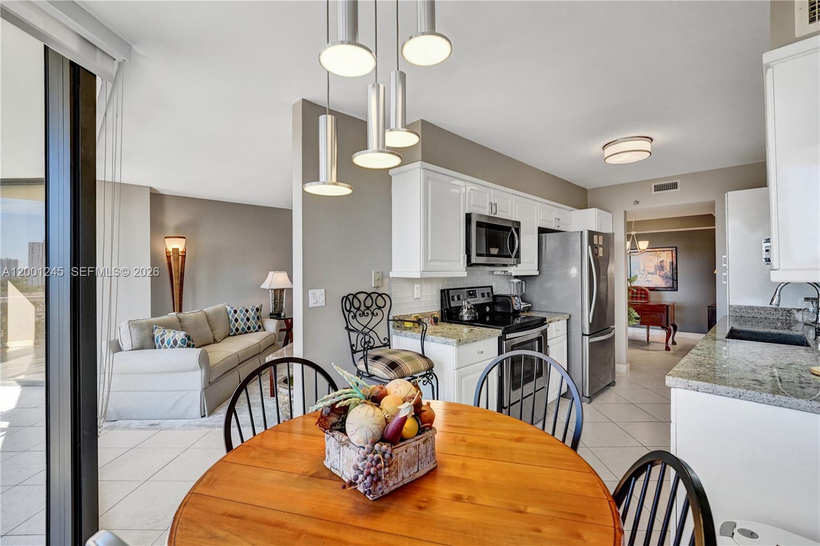 HARBOR TOWERS - Residential Lease