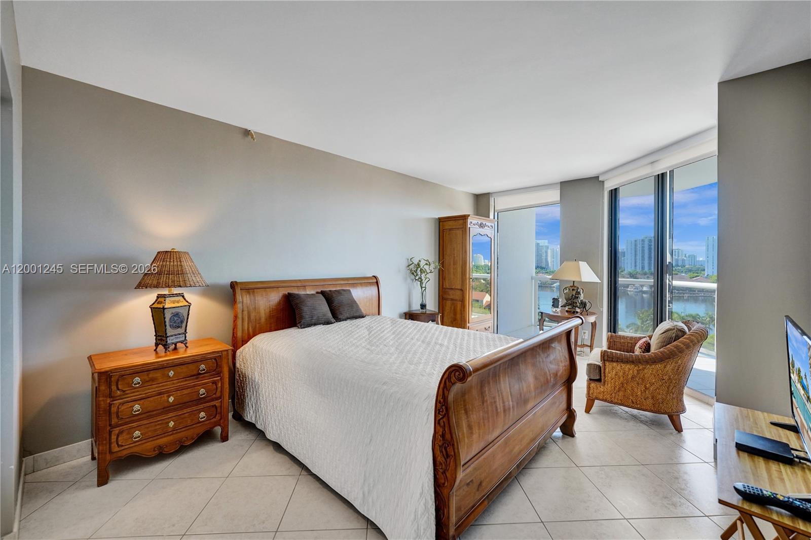 HARBOR TOWERS - Residential Lease