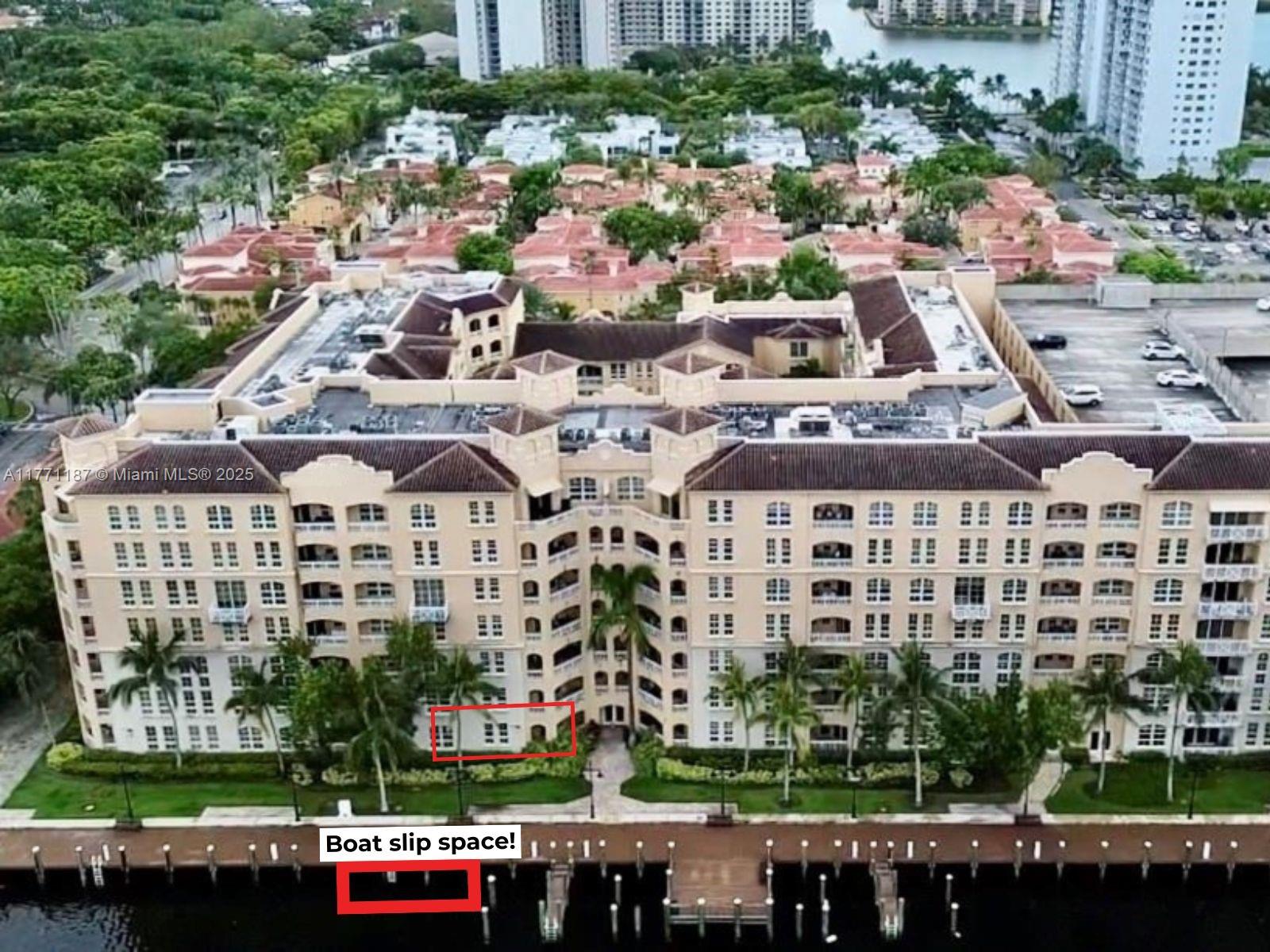 ALAQUA CONDO - Residential