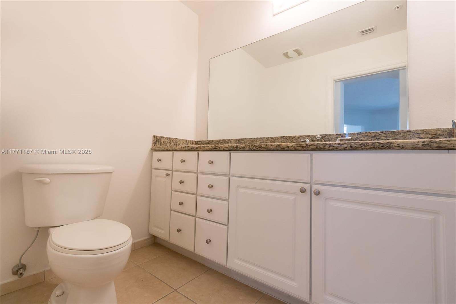 ALAQUA CONDO - Residential