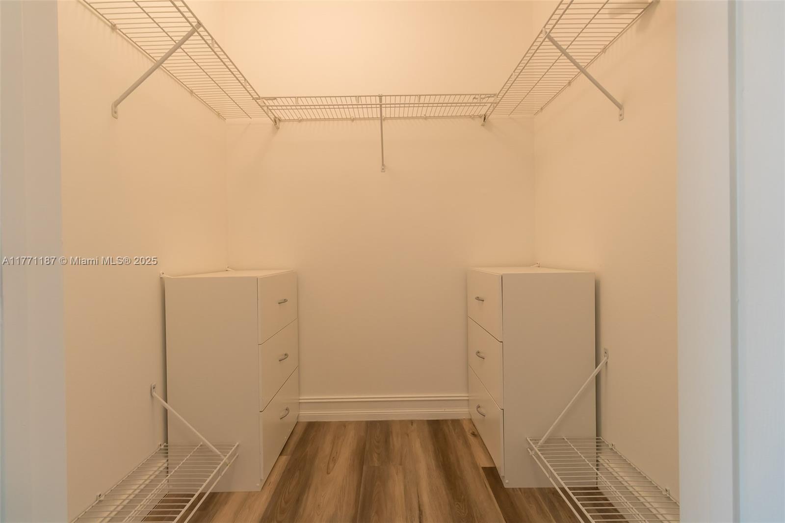 ALAQUA CONDO - Residential