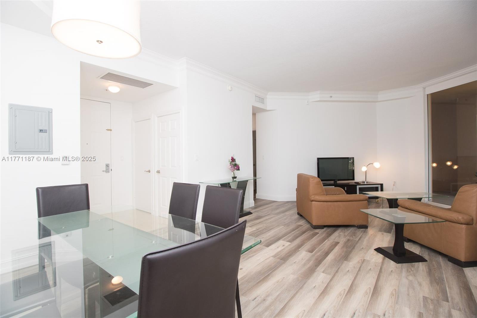 ALAQUA CONDO - Residential