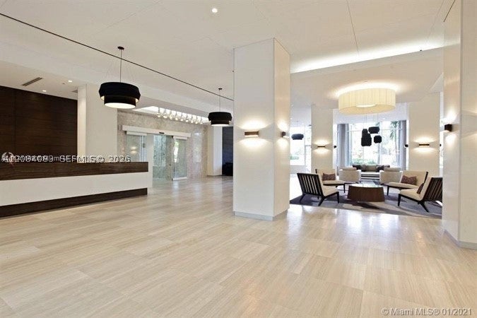 100 Bayview Dr 1405