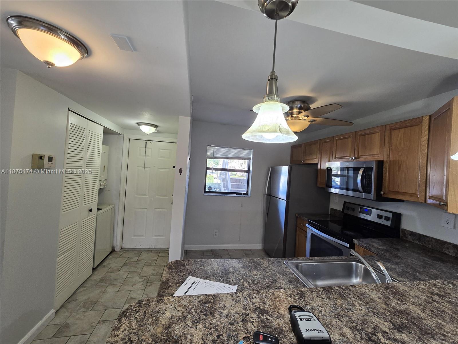 FAIRVIEW AT PEMBROKE POIN - Residential Lease