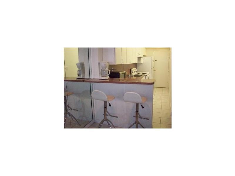 THE DECOPLAGE CONDO - Residential Lease