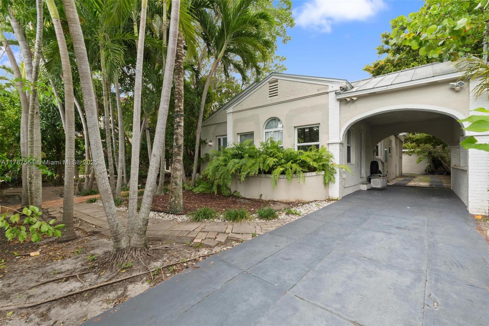 WOODSIDE - Residential Lease