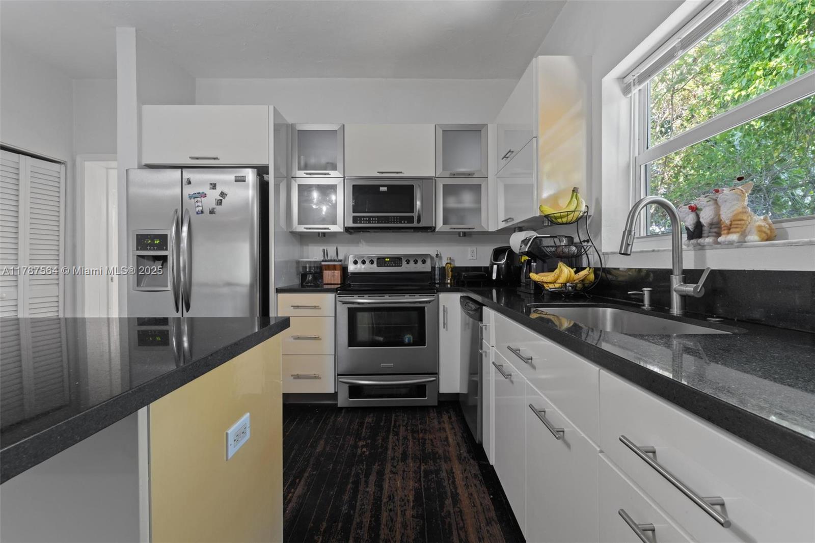 WOODSIDE - Residential Lease