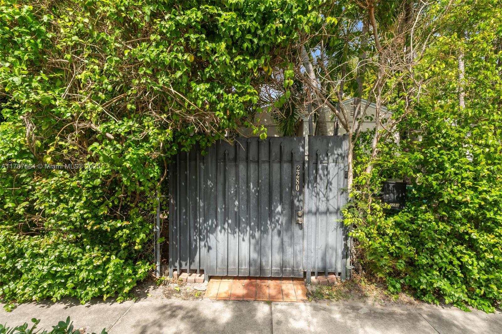 WOODSIDE - Residential Lease