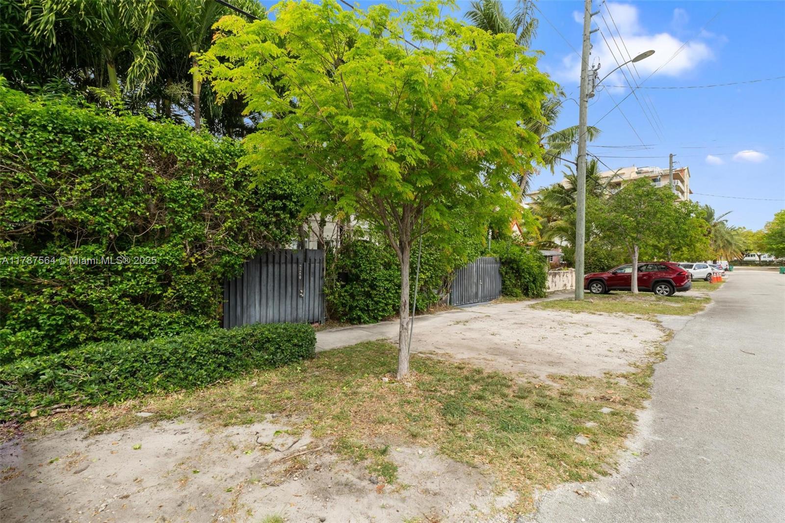 WOODSIDE - Residential Lease