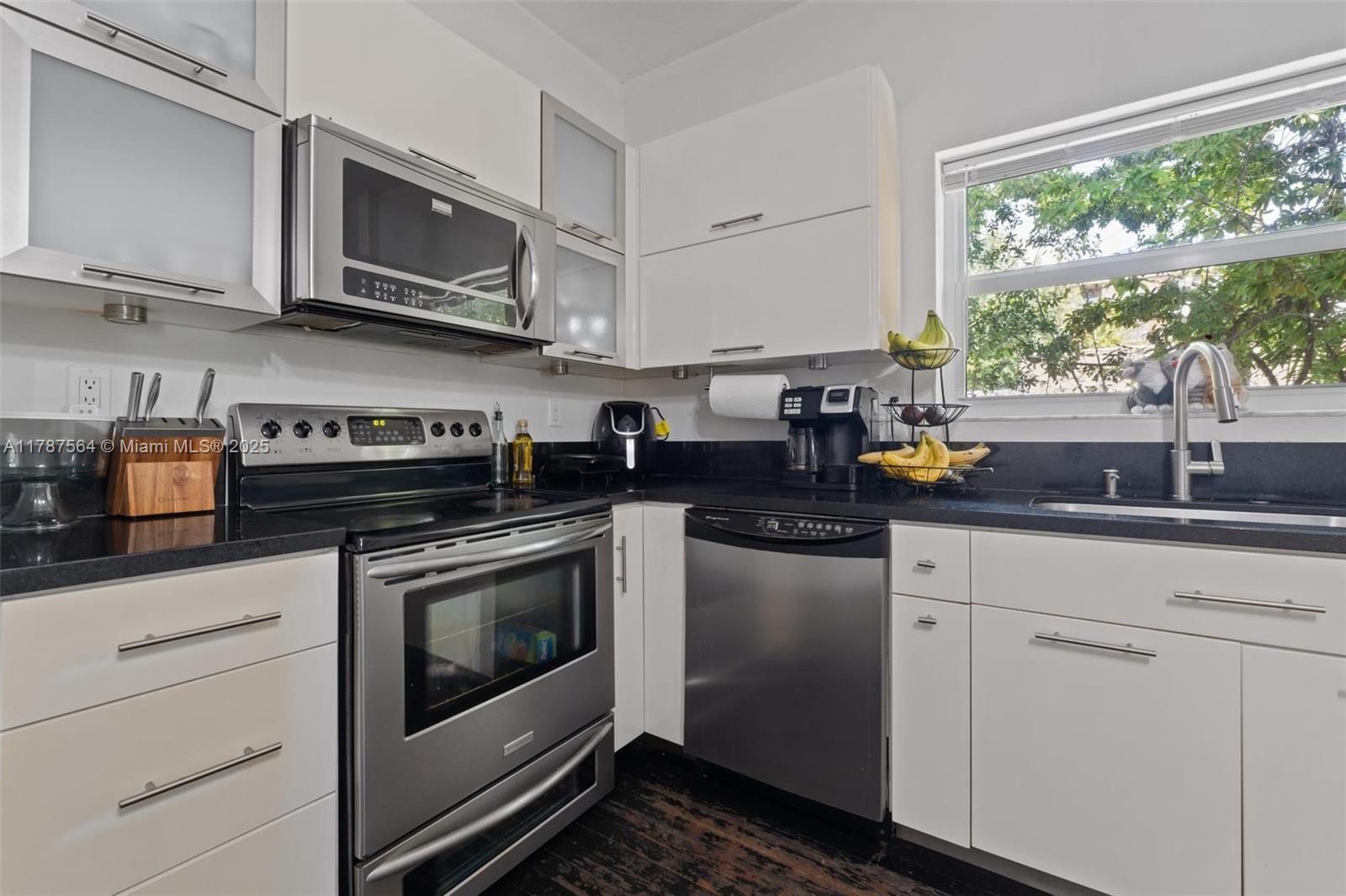 WOODSIDE - Residential Lease