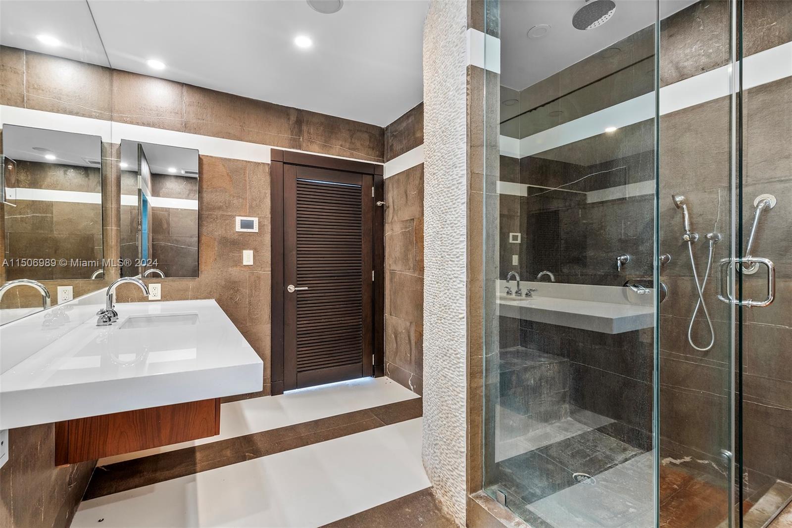 GOLDEN BEACH SEC C - Residential Lease